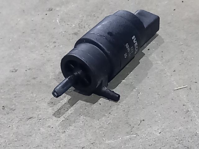 bontott IVECO DAILY Első Ablakmosó Szivattyú