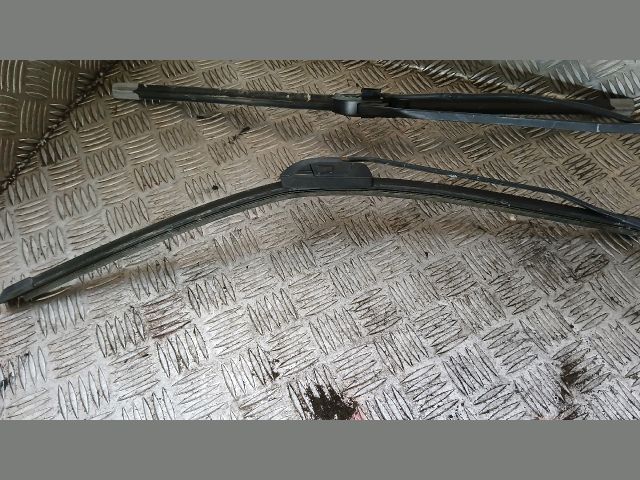 bontott IVECO DAILY Első Ablaktörlő Lapát Pár