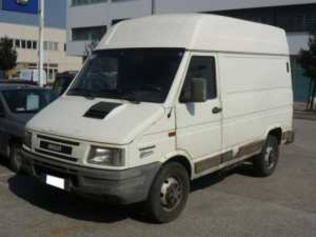 bontott IVECO DAILY Első Ablaktörlő Motor