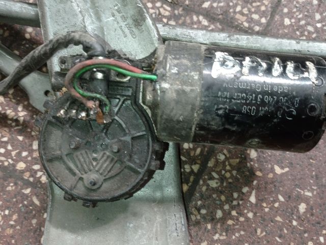 bontott IVECO DAILY Első Ablaktörlő Szerkezet Motorral