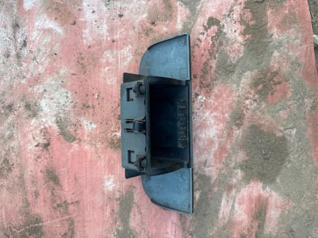 bontott IVECO DAILY Első Hamutartó