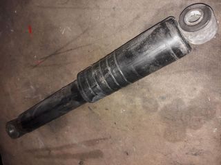 bontott IVECO DAILY Első Lengéscsillapító (Pozíciófüggetlen)