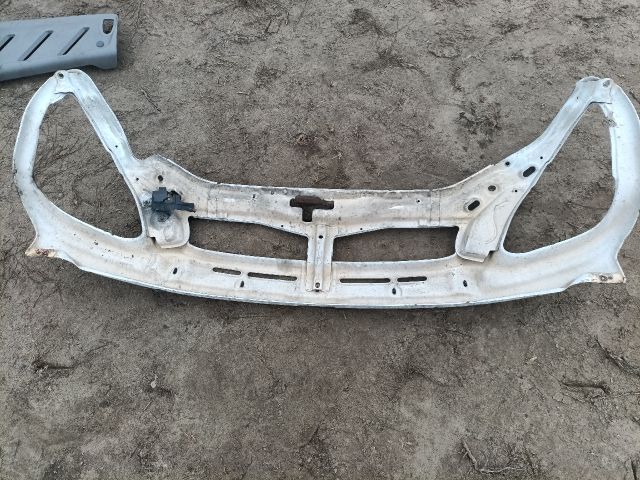 bontott IVECO DAILY Első Lökhárító Merevítő (Fém)