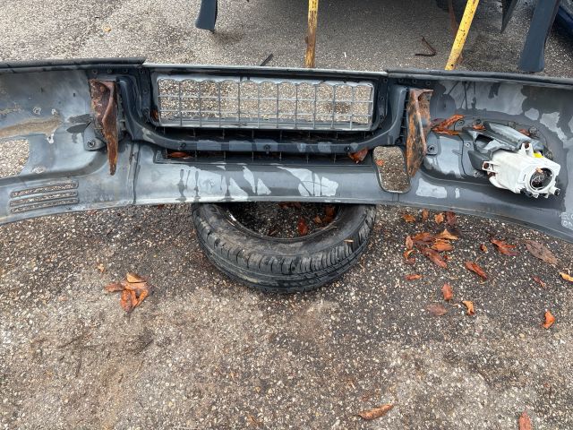 bontott IVECO DAILY Első Lökhárító (Részeivel)