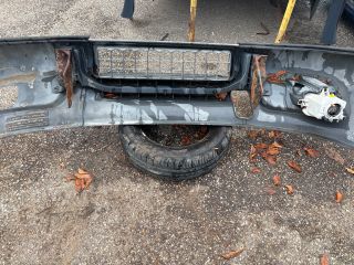 bontott IVECO DAILY Első Lökhárító (Részeivel)