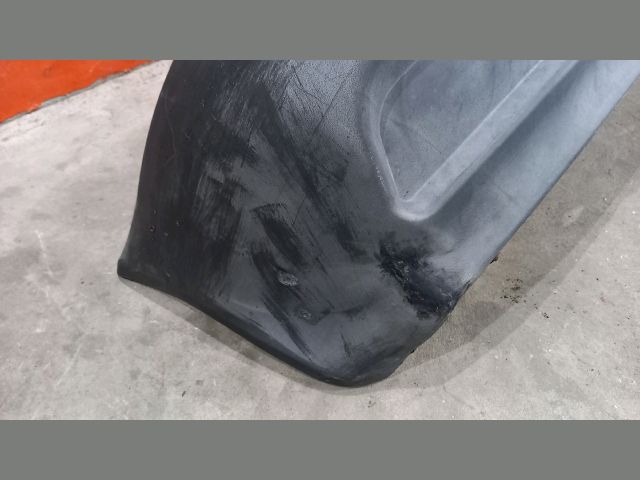 bontott IVECO DAILY Első Lökhárító (Üresen)