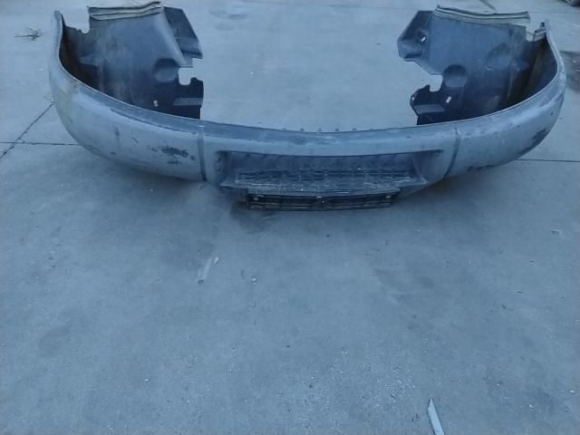 bontott IVECO DAILY Első Lökhárító (Üresen)