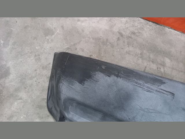 bontott IVECO DAILY Első Lökhárító (Üresen)