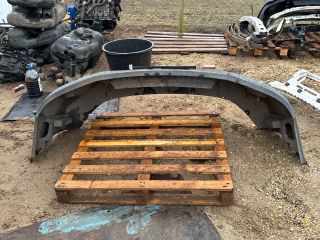 bontott IVECO DAILY Első Lökhárító (Üresen)