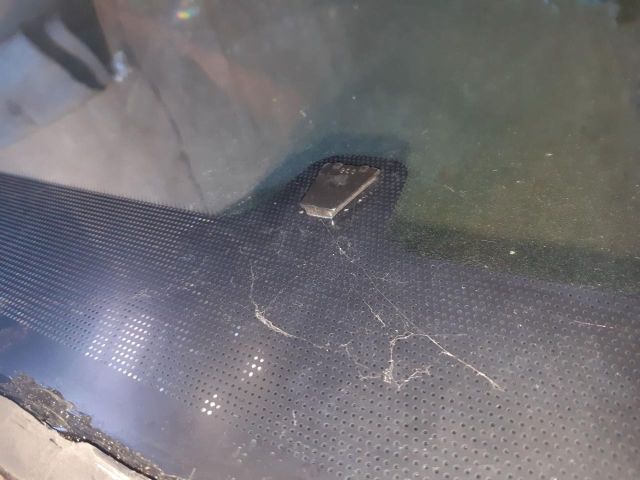 bontott IVECO DAILY Első Szélvédő