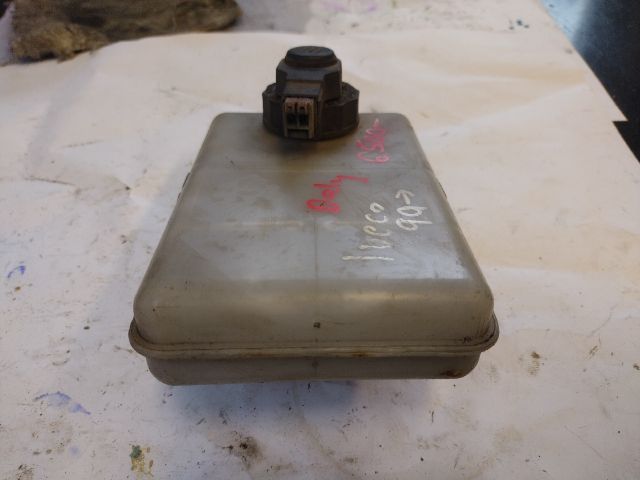 bontott IVECO DAILY Fékfolyadék Tartály