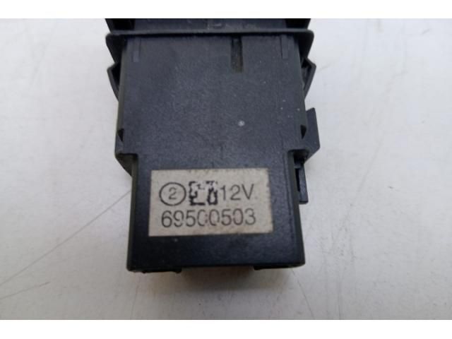 bontott IVECO DAILY Fényszórómagasság Állító Kapcsoló