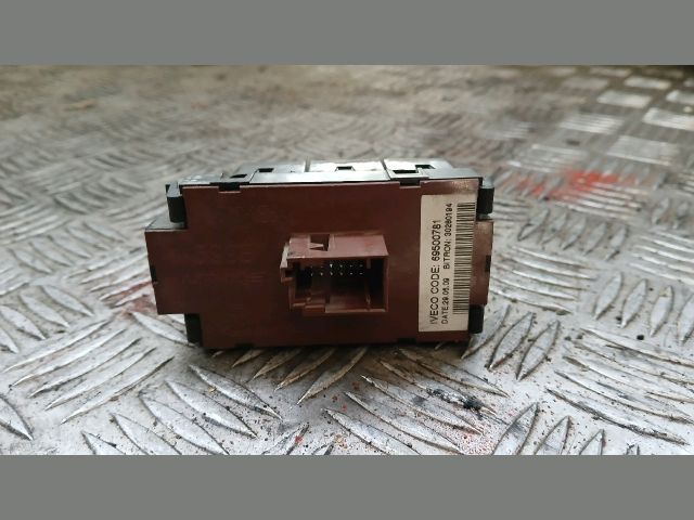 bontott IVECO DAILY Fényszórómagasság Állító Kapcsoló