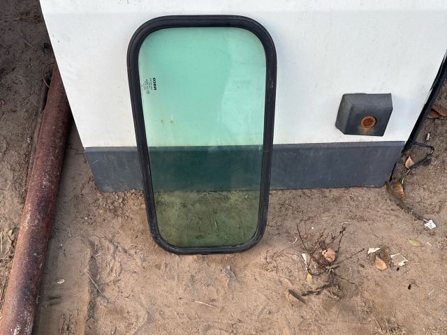 bontott IVECO DAILY Hátsó Szélvédő