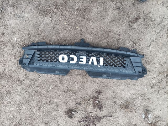 bontott IVECO DAILY Hűtőrács