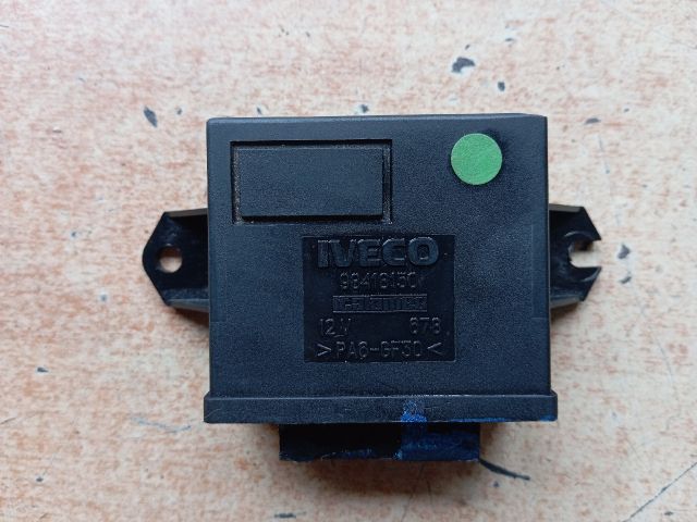 bontott IVECO DAILY Irányjelző Relé