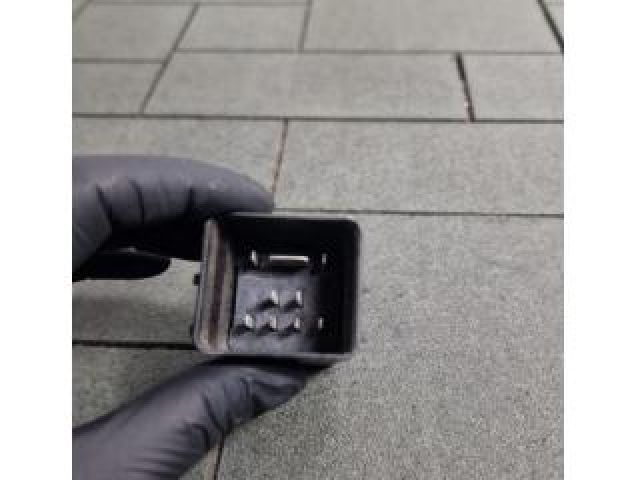 bontott IVECO DAILY Izzító Relé