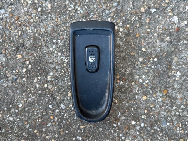 bontott IVECO DAILY Jobb első Ablakemelő Kapcsoló