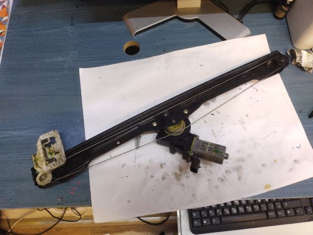 bontott IVECO DAILY Jobb első Ablakemelő Szerkezet (Elektromos)