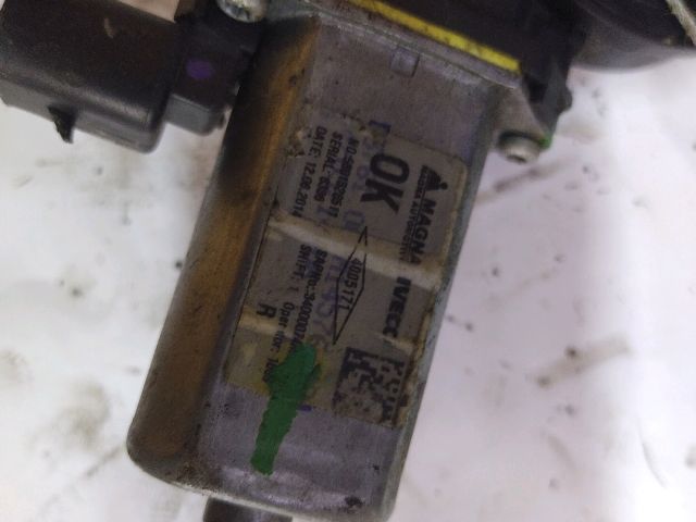 bontott IVECO DAILY Jobb első Ablakemelő Szerkezet (Elektromos)