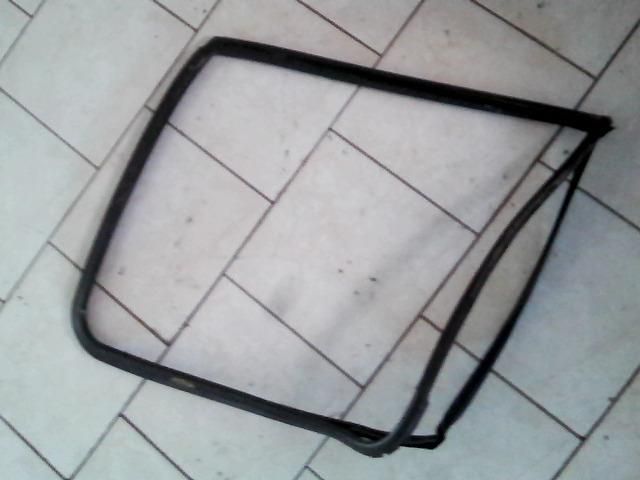 bontott IVECO DAILY Jobb első Ablakvezető Gumi