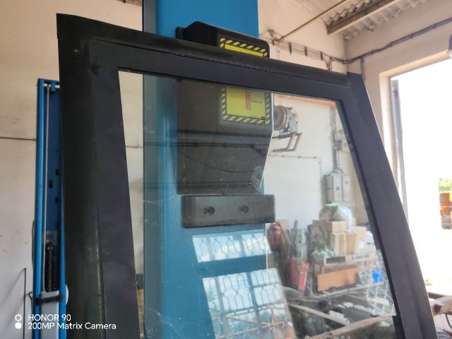 bontott IVECO DAILY Jobb első Ajtó (Részeivel)