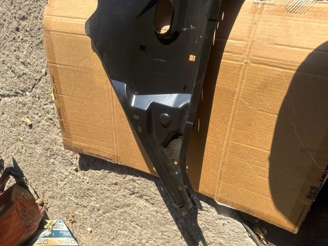 bontott IVECO DAILY Jobb első Belső Doblemez (Fém)