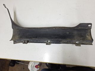 bontott IVECO DAILY Jobb első Belső Küszöb Burkolat