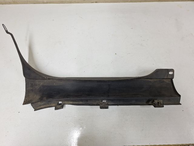 bontott IVECO DAILY Jobb első Belső Küszöb Burkolat