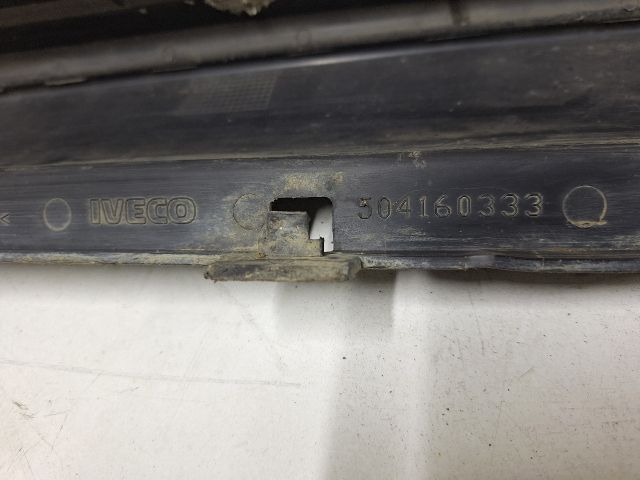 bontott IVECO DAILY Jobb első Belső Küszöb Burkolat