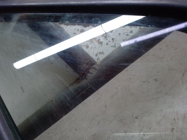 bontott IVECO DAILY Jobb első Fixüveg (Ajtóban)