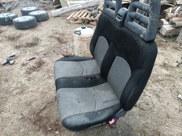 bontott IVECO DAILY Jobb első Ülés