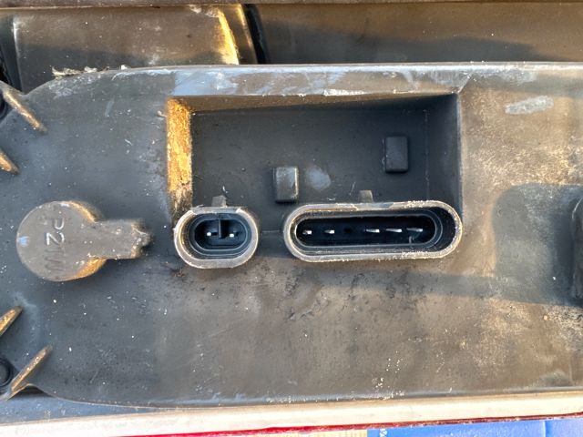 bontott IVECO DAILY Jobb Hátsó Lámpa