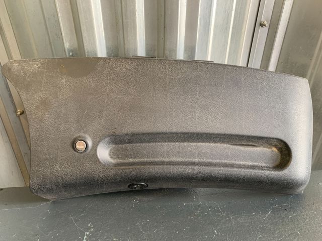 bontott IVECO DAILY Kesztyűtartó