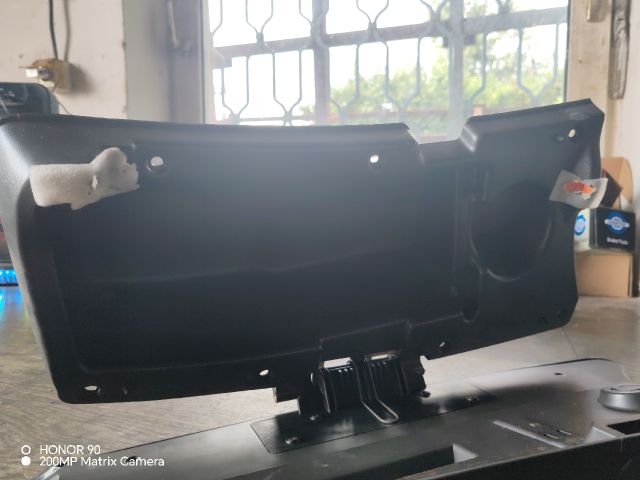 bontott IVECO DAILY Kesztyűtartó