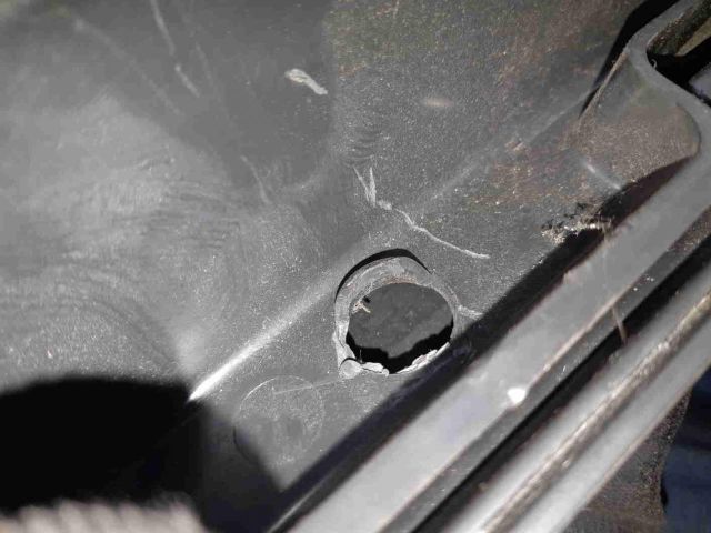 bontott IVECO DAILY Kesztyűtartó