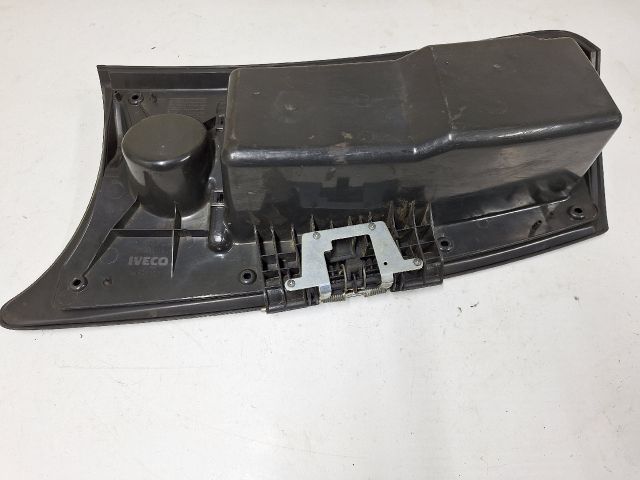 bontott IVECO DAILY Kesztyűtartó