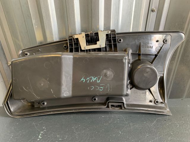 bontott IVECO DAILY Kesztyűtartó