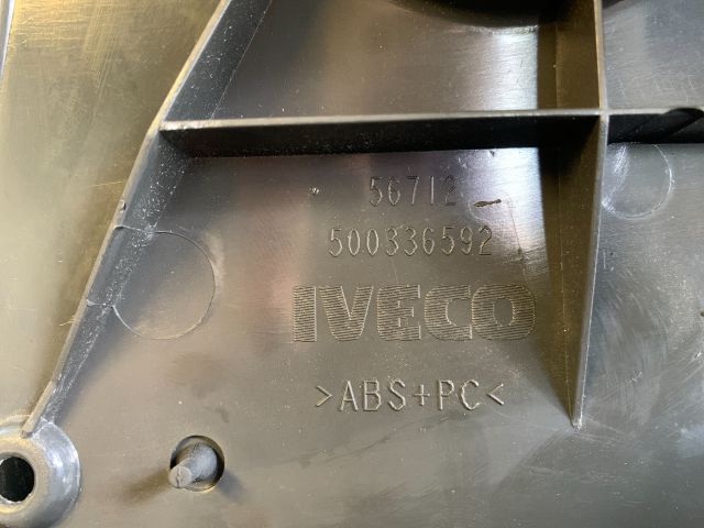 bontott IVECO DAILY Kesztyűtartó