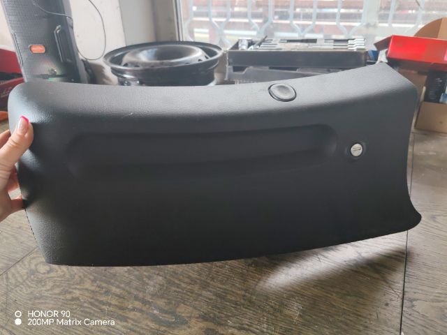 bontott IVECO DAILY Kesztyűtartó