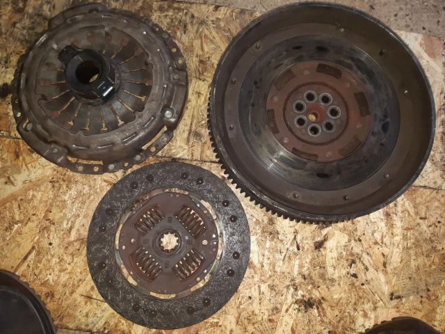 bontott IVECO DAILY Kuplung Szett Lendkerékkel