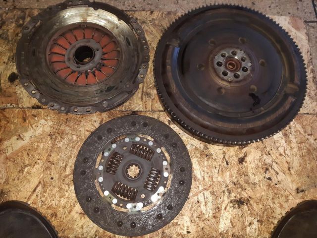 bontott IVECO DAILY Kuplung Szett Lendkerékkel