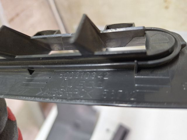 bontott IVECO DAILY Légbeömlő