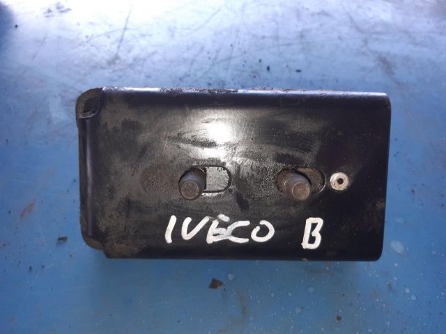 bontott IVECO DAILY Motor Tartó Bak Bal
