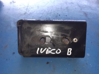 bontott IVECO DAILY Motor Tartó Bak Bal