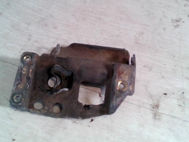 bontott IVECO DAILY Motorháztető Zárszerkezet