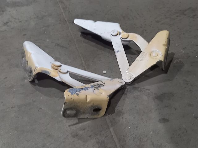 bontott IVECO DAILY Motorháztető Zsanér Pár