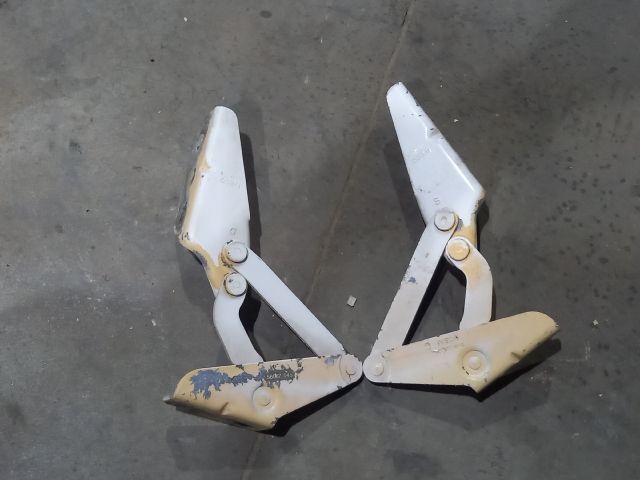 bontott IVECO DAILY Motorháztető Zsanér Pár