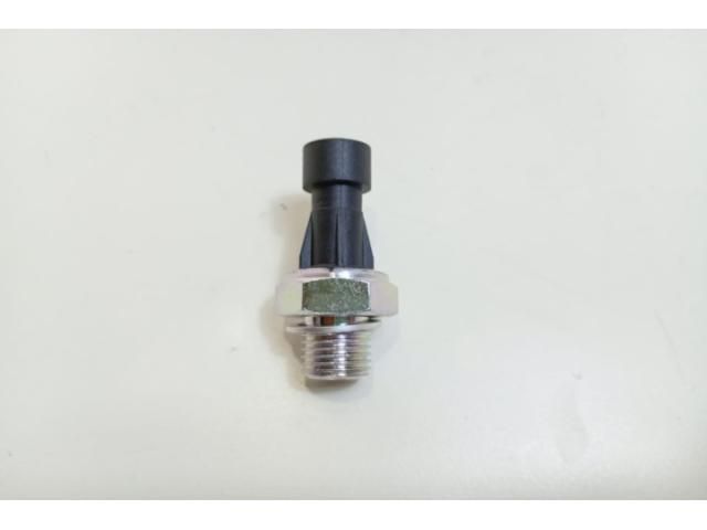 bontott IVECO DAILY Olajnyomás Jeladó