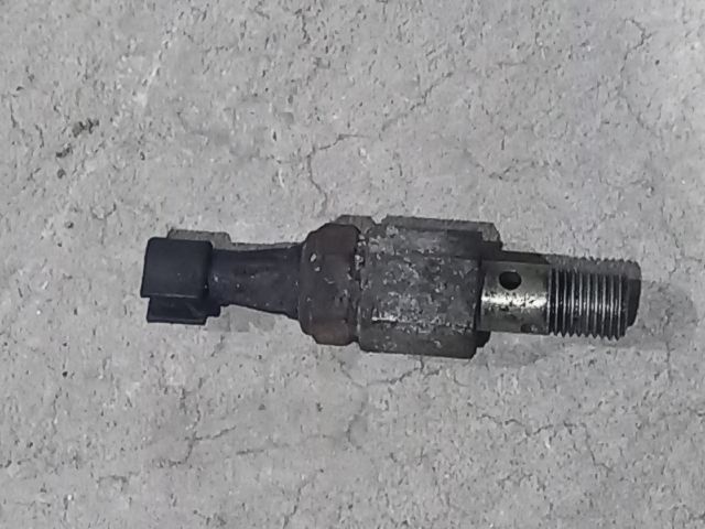 bontott IVECO DAILY Olajnyomás Jeladó